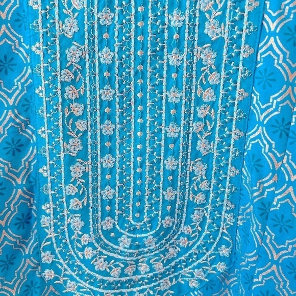 AVAASA Turquoise Kurta with Yoke Embroidery Rayon Ethnic Pakistan Indian Sz S - Picture 4 of 10